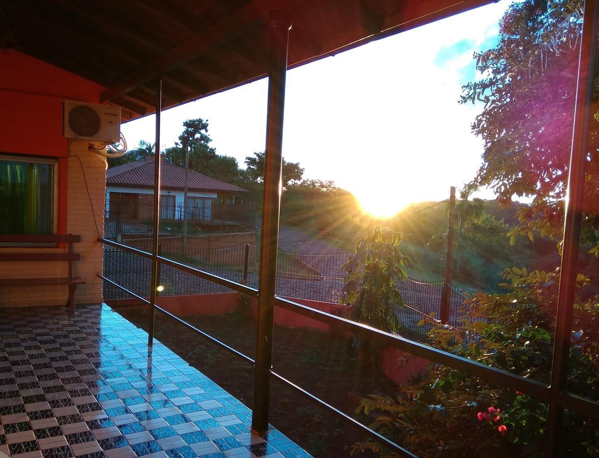 Butterfly Hostel Puerto Iguazu Exterior photo