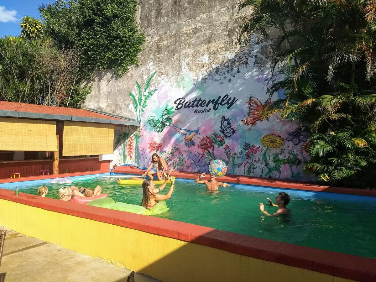 Butterfly Hostel Puerto Iguazu Exterior photo