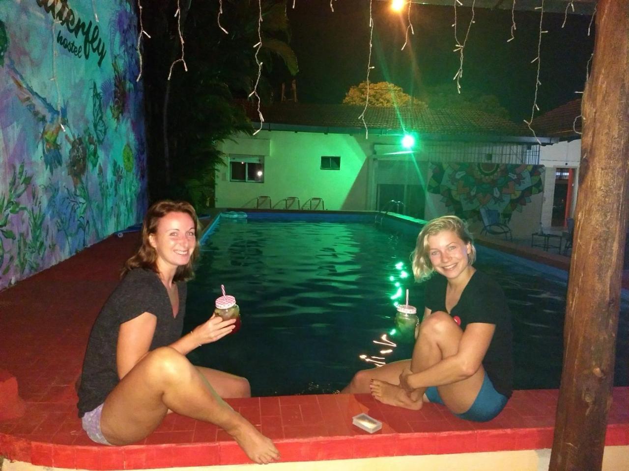Butterfly Hostel Puerto Iguazu Exterior photo
